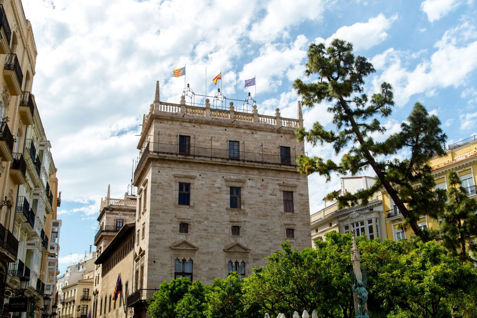 Plaza de la Virgen, Valencia